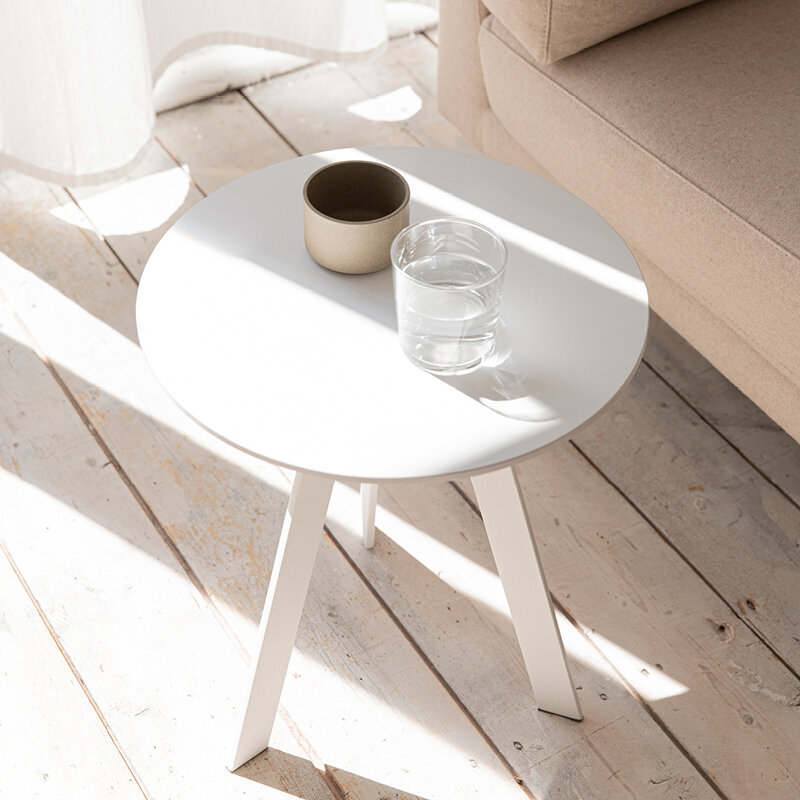 New Co Coffee Table 70 Round White Oak white lacquer 9016 Round